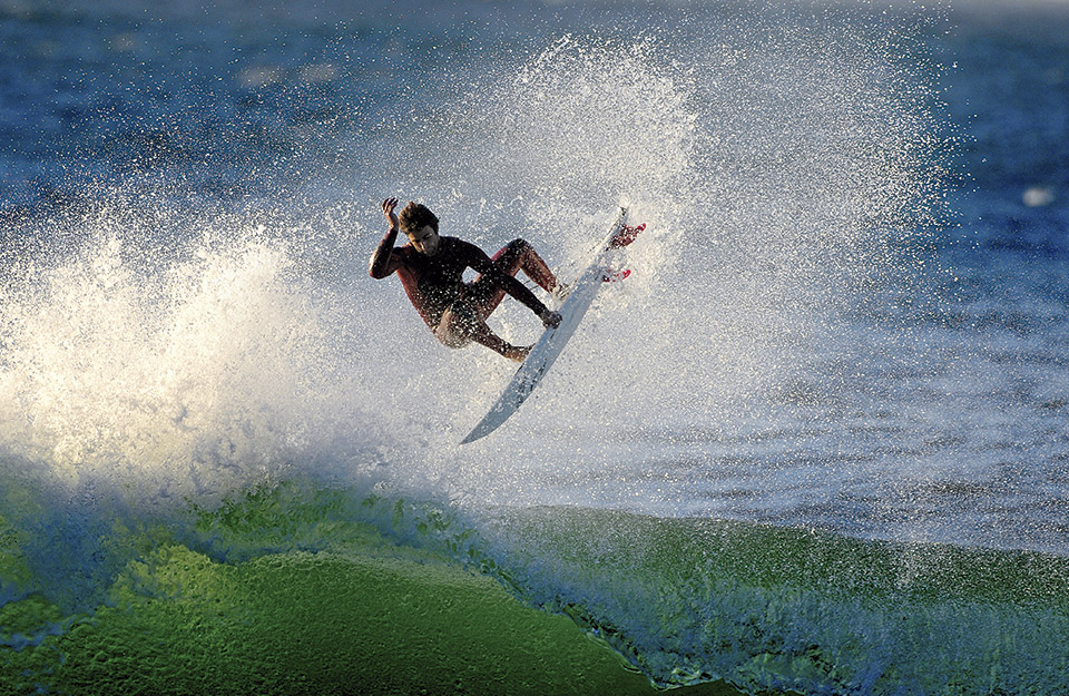 Los 15 mejores spots para el surf que disfrutan principiantes y expertos en Chile